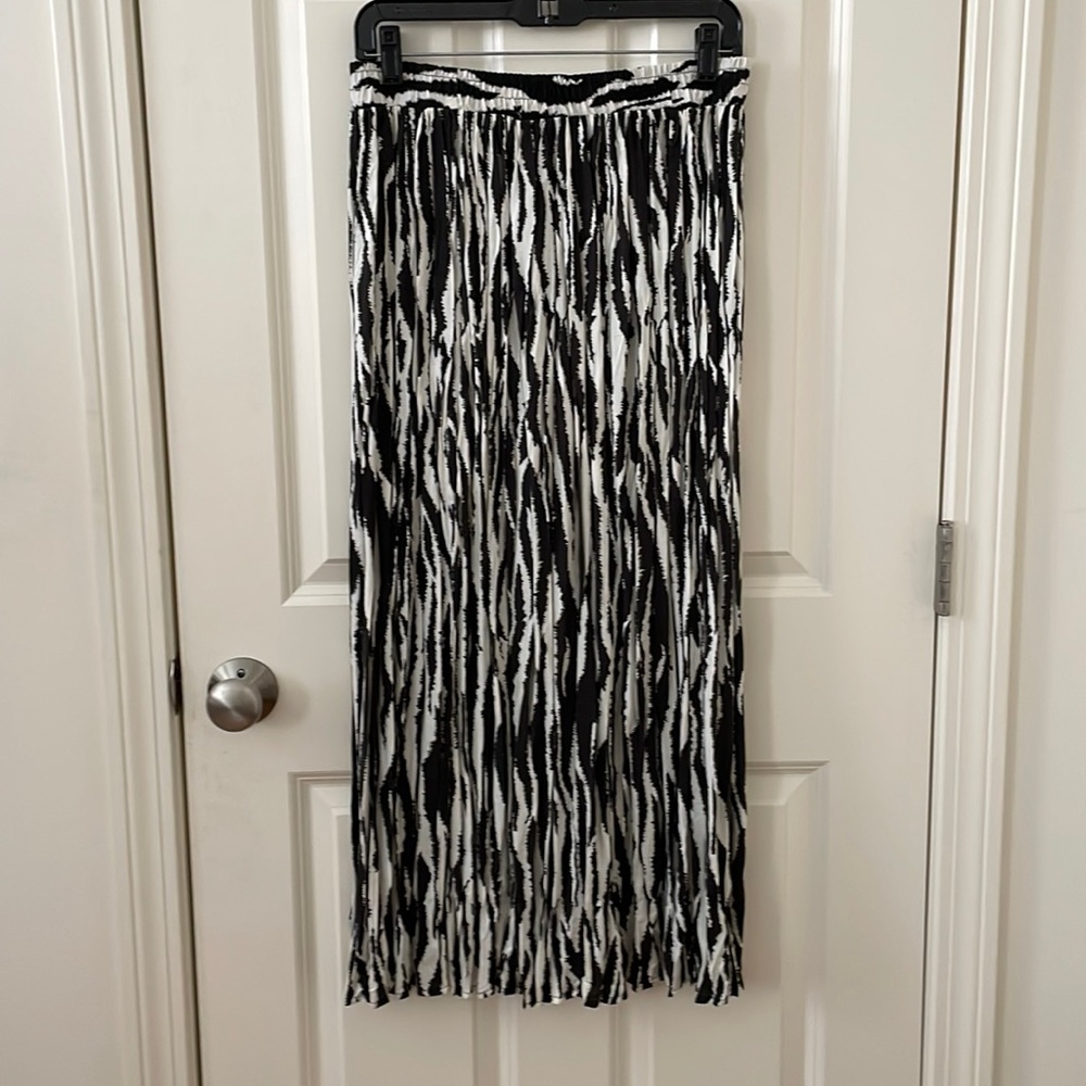 Great skirt in excellent condition.